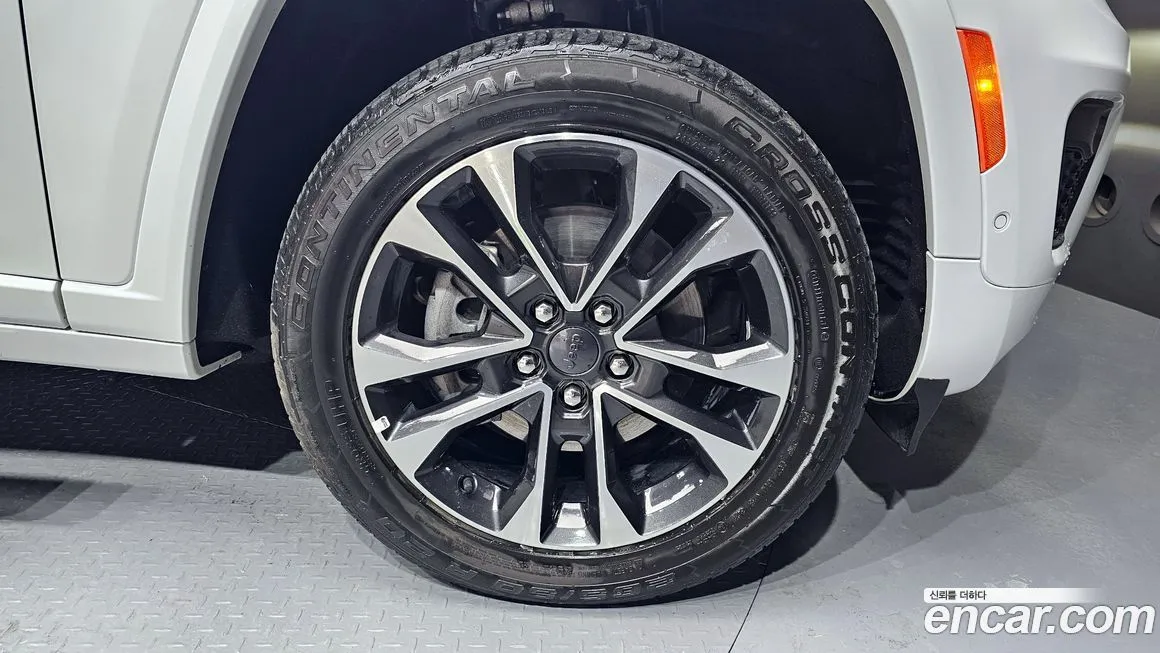 Jeep Cherokee 2023 из KR, фото 8