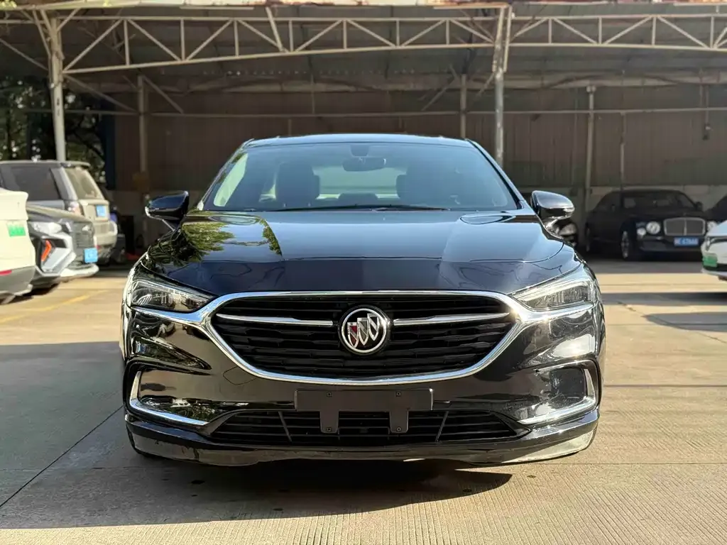 Buick LaCrosse — фото 2