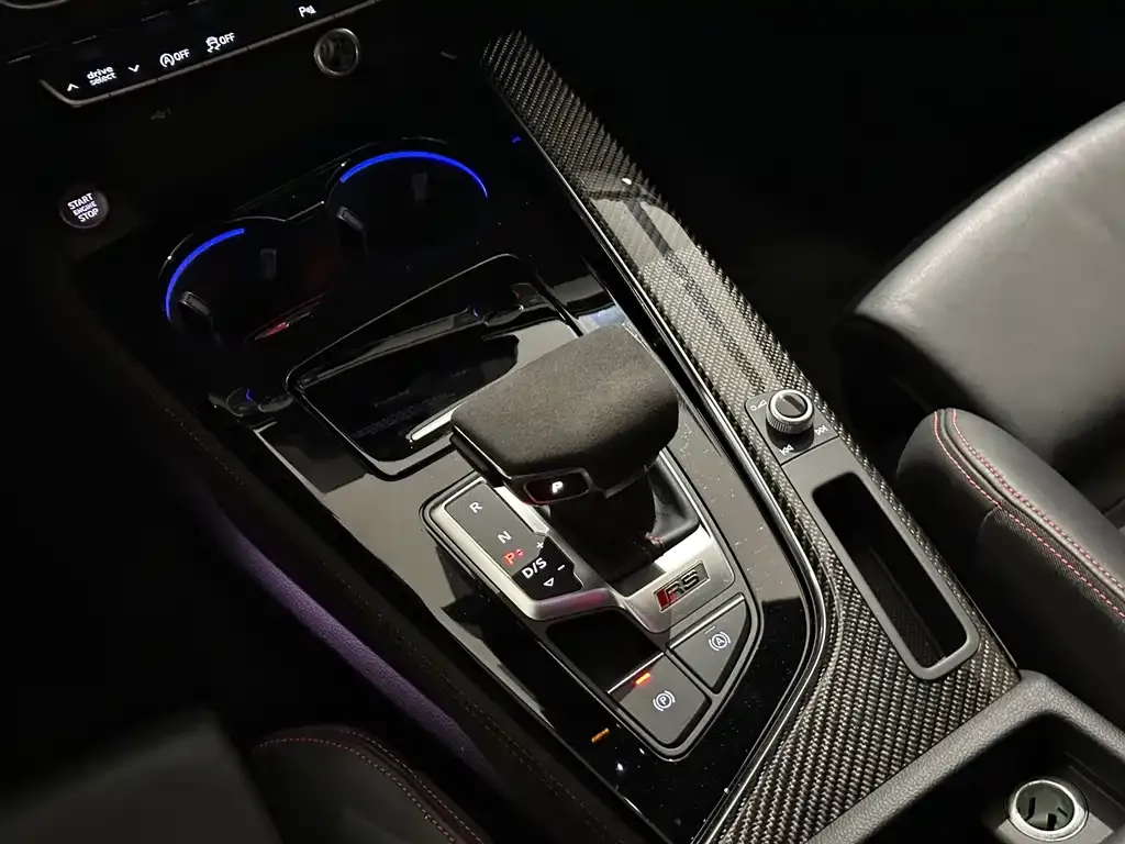 Audi RS 4 2022 из CN, фото 8