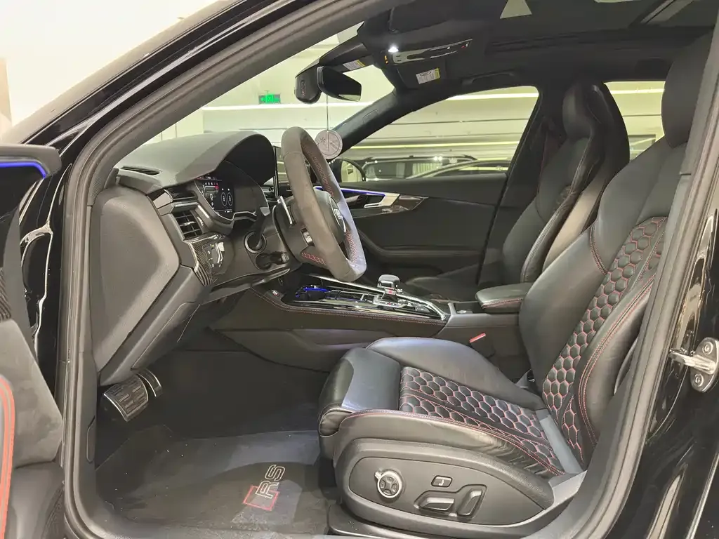 Audi RS 4 2022 из CN, фото 5