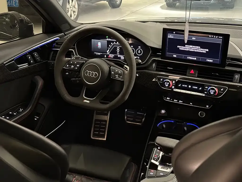 Audi RS 4 2022 из CN, фото 3