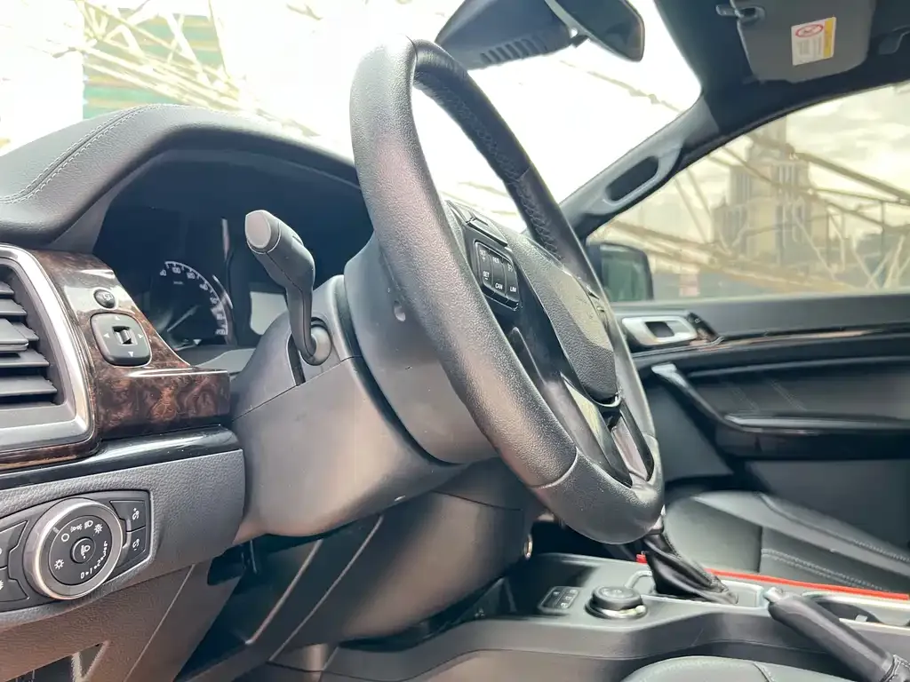 Ford Everest 2023 из CN, фото 8