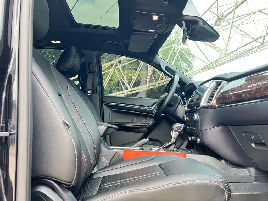Ford Everest 2023 из CN, фото 10
