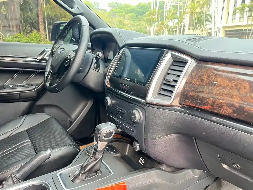 Ford Everest 2023 из CN, фото 9