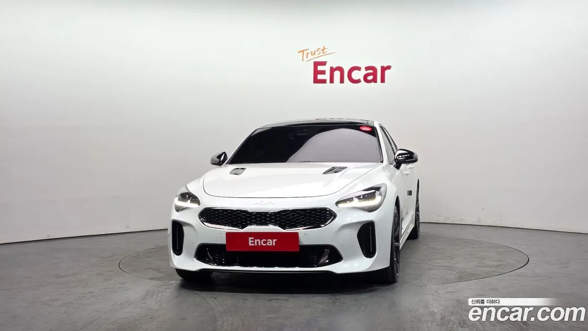 Kia Stinger 2023 из KR, фото 2