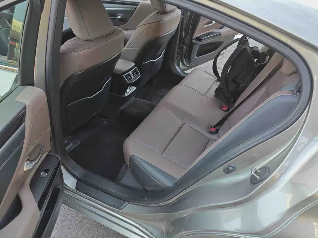 Lexus ES 2024 из CN, фото 6