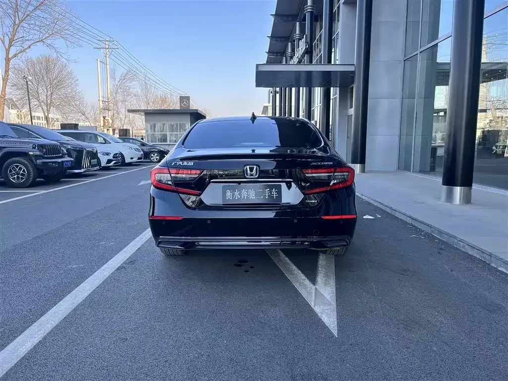 Honda Accord — фото 5