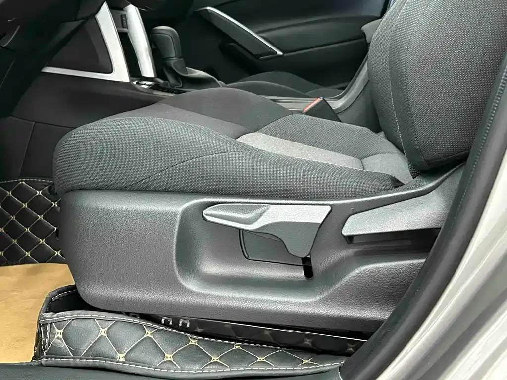 Toyota Frontlander 2024 из CN, фото 9