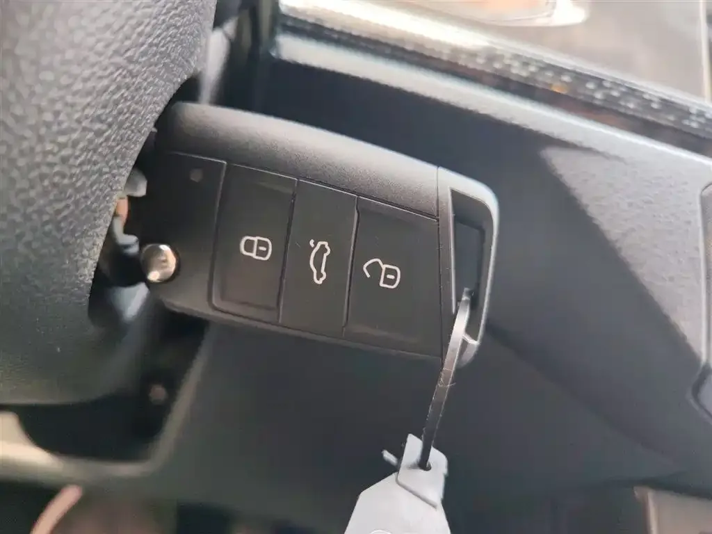 Volkswagen Lavida 2025 из CN, фото 6
