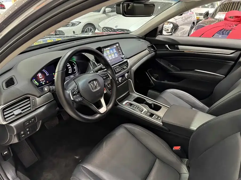 Honda Accord — фото 4