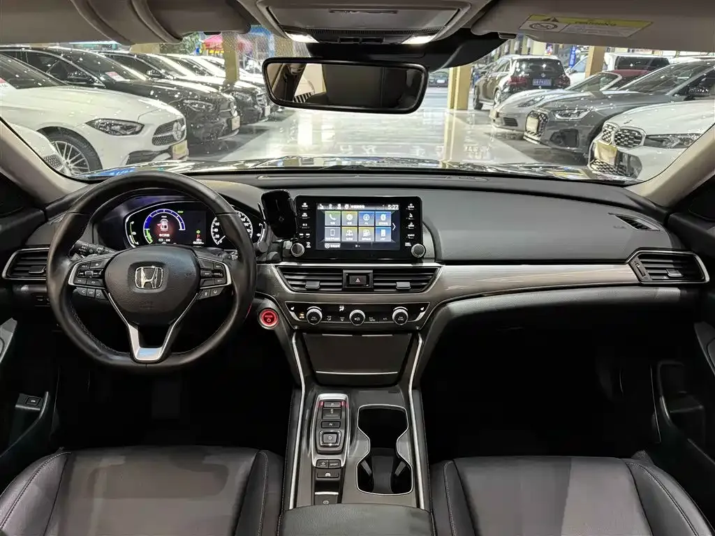 Honda Accord — фото 9