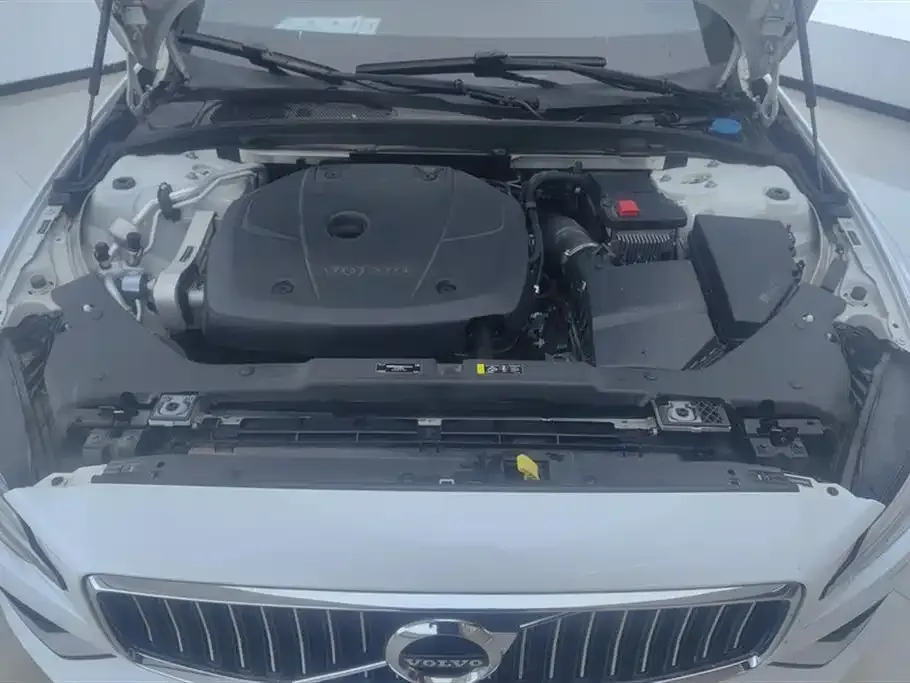 Volvo S60 2021 из CN, фото 5