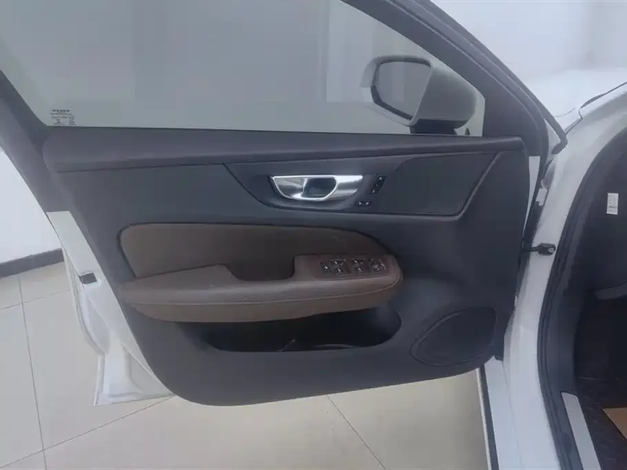 Volvo S60 2021 из CN, фото 7