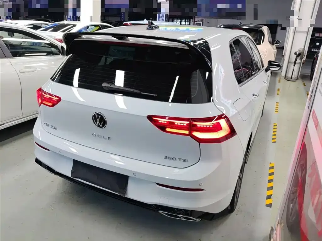 Volkswagen Golf 2022 из CN, фото 6