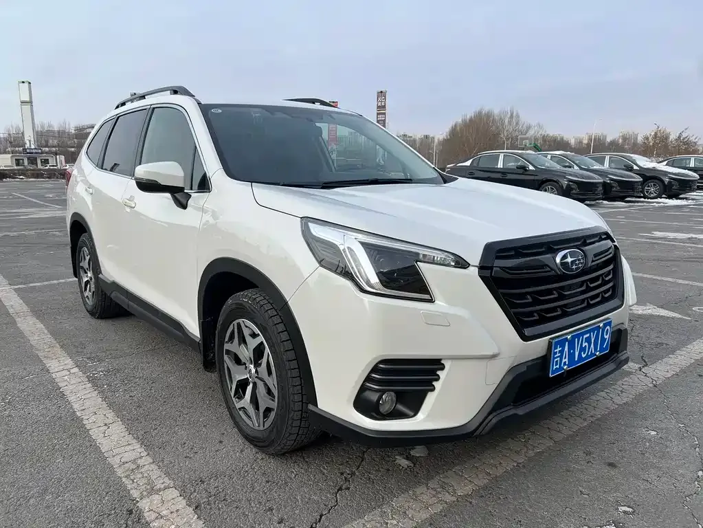 Subaru Forester 2022 из CN, фото 1