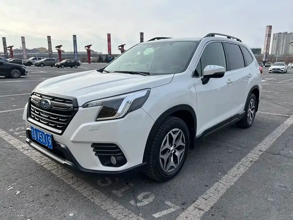 Subaru Forester 2022 из CN, фото 2