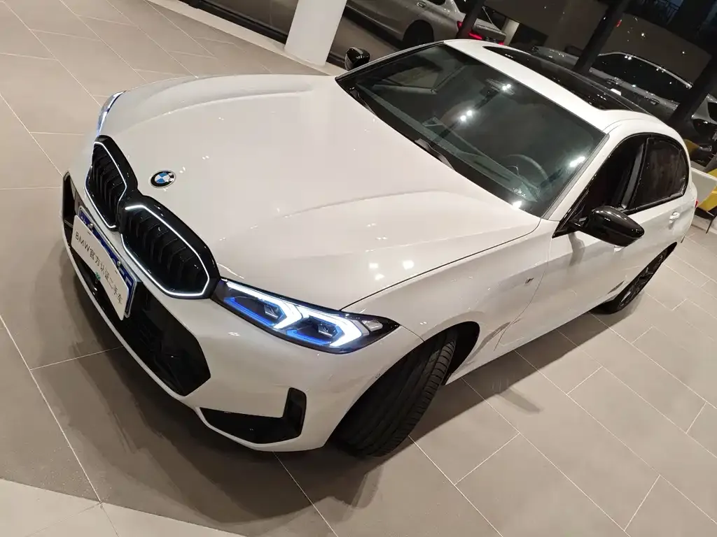 BMW 3 Series 2024 из CN, фото 1