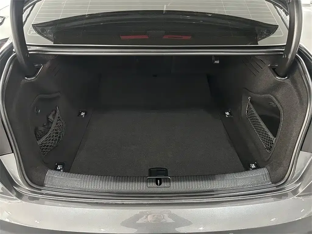 Audi A4L 2025 из CN, фото 9