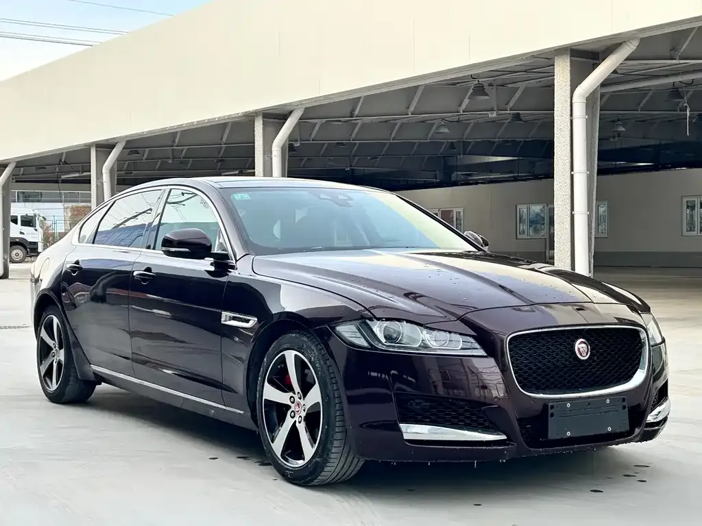 Jaguar XFL — фото 4