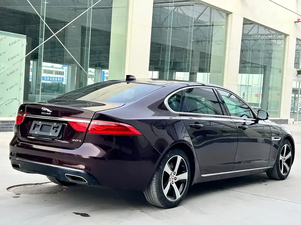 Jaguar XFL — фото 7