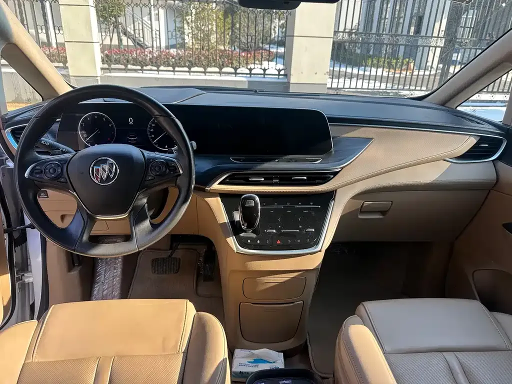 Buick GL8 2022 из CN, фото 3