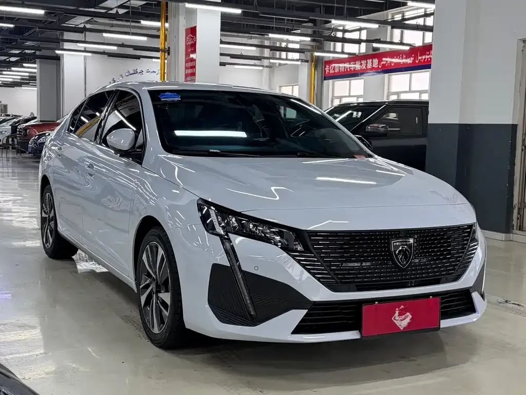 Peugeot 408 2025 из CN, фото 1