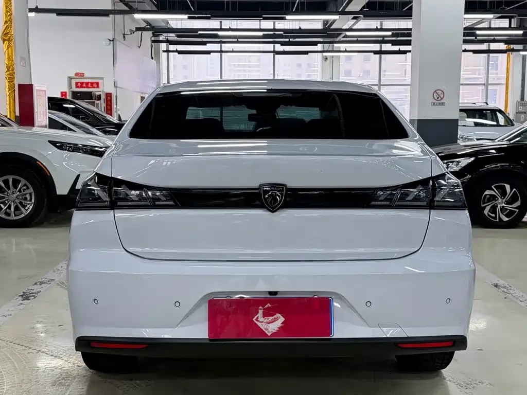 Peugeot 408 2025 из CN, фото 4