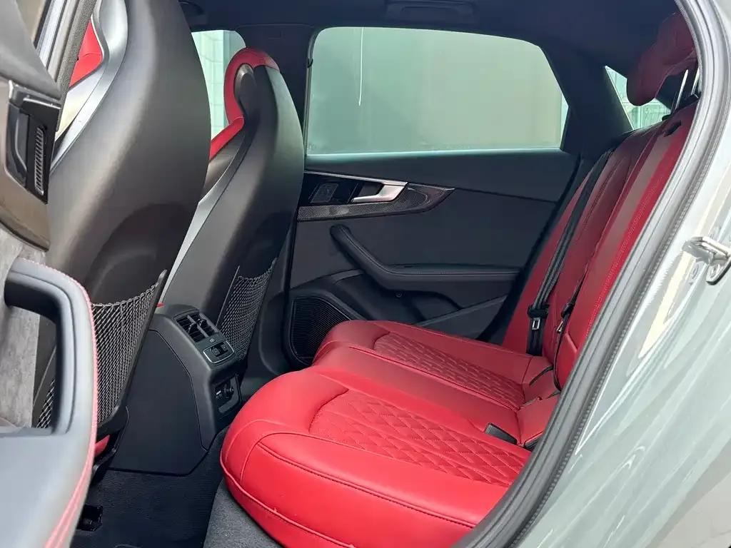 Audi S4 2023 из CN, фото 4