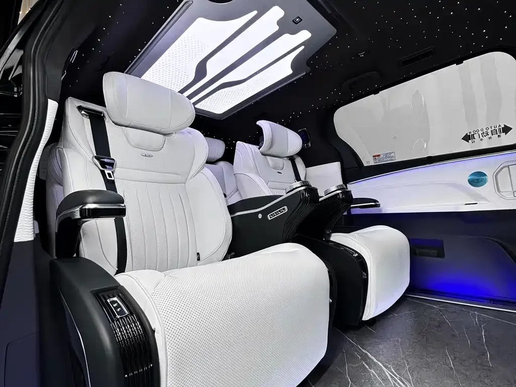 Toyota Granvia — фото 9