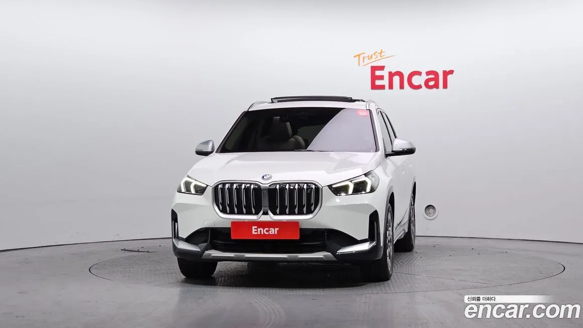 BMW iX1 2024 из KR, фото 6