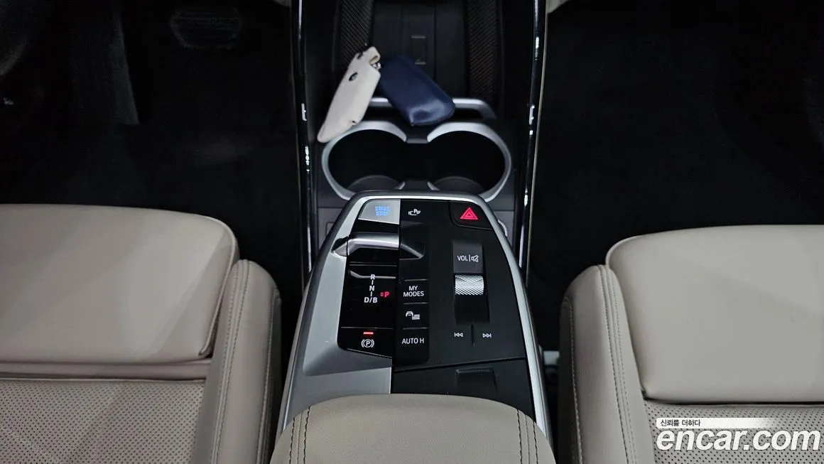 BMW iX1 2024 из KR, фото 10