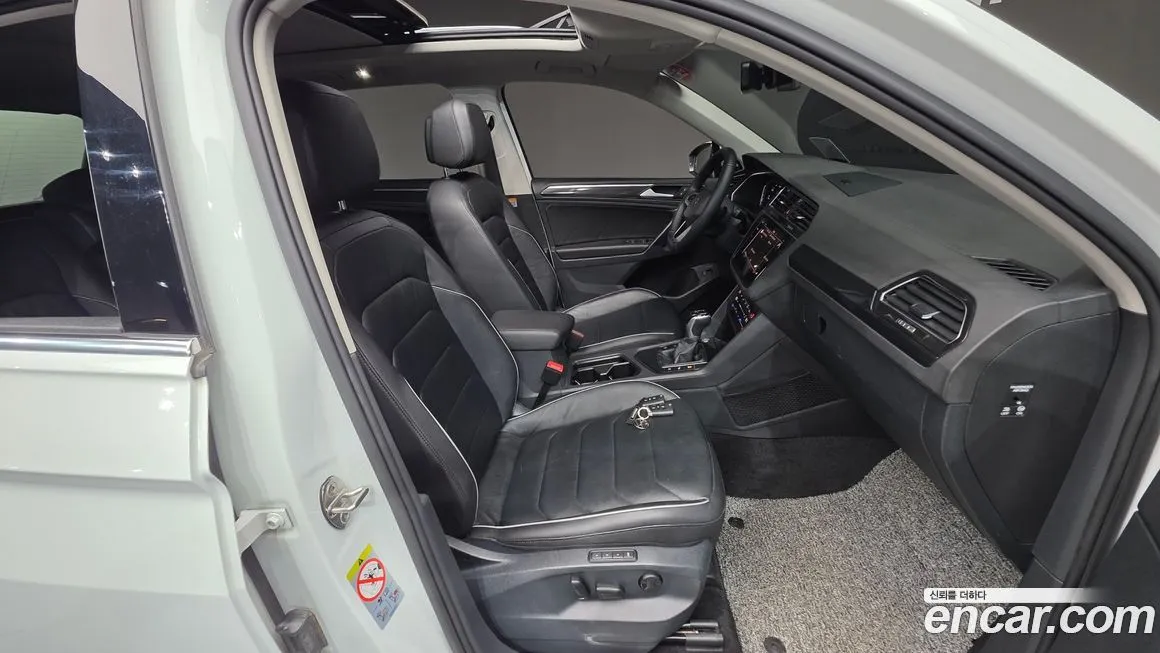Volkswagen Tiguan — фото 8