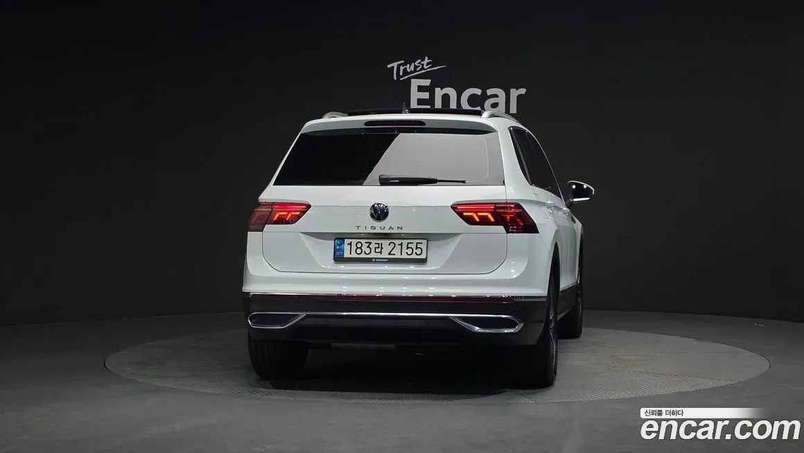 Volkswagen Tiguan — фото 6