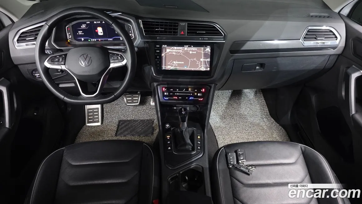 Volkswagen Tiguan — фото 7