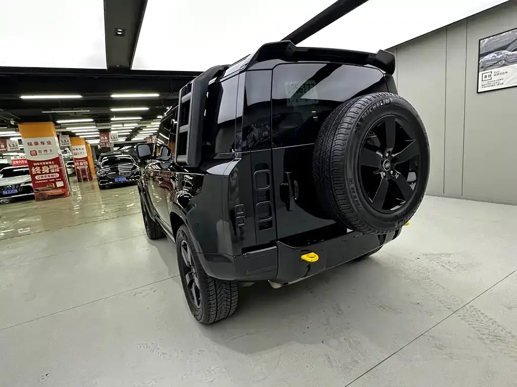 Land Rover Defender 2023 из CN, фото 2