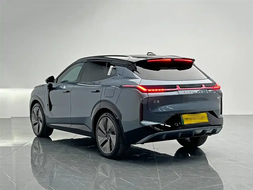 Lynk & Co 08 EM-P 2025 из CN, фото 10