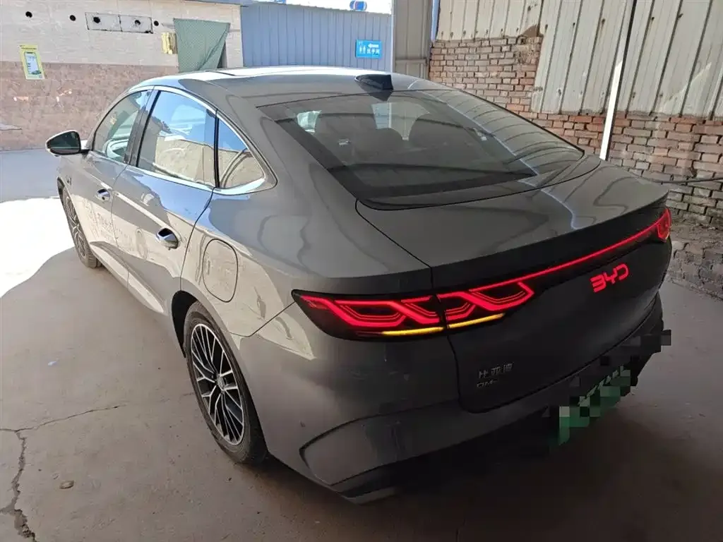 BYD Qin L — фото 9