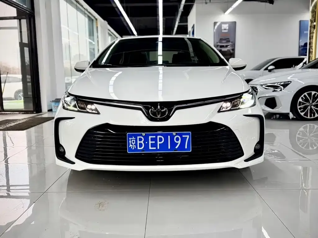 Toyota Corolla — фото 6