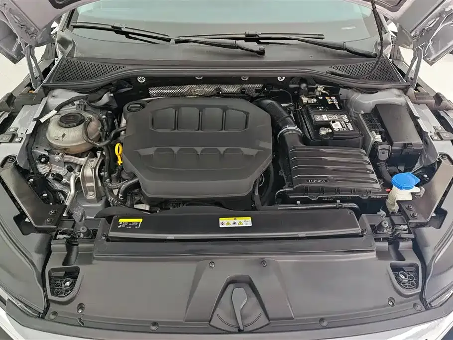 Volkswagen CC 2024 из CN, фото 8
