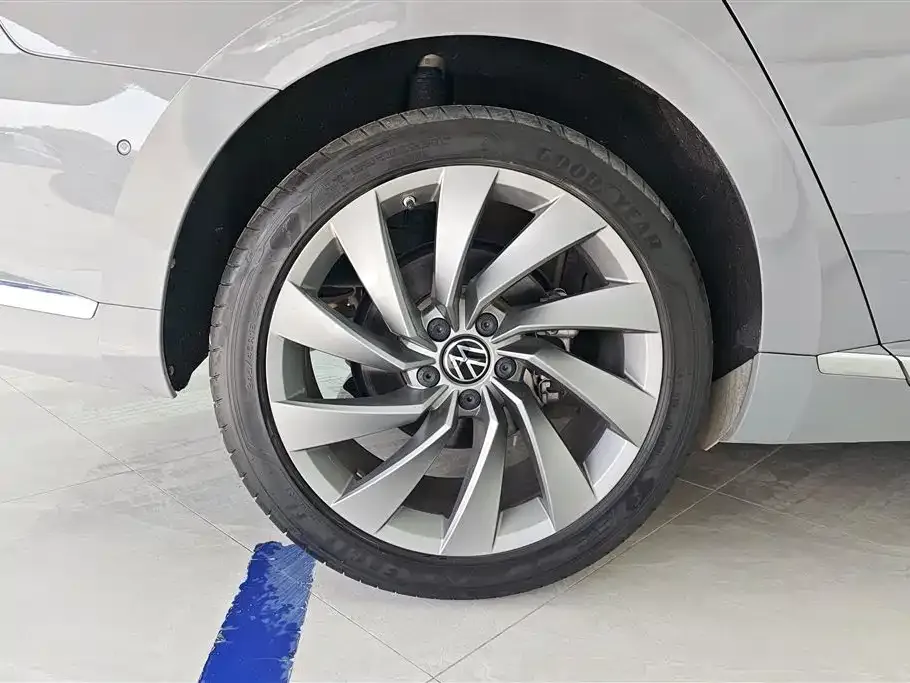 Volkswagen CC 2024 из CN, фото 4