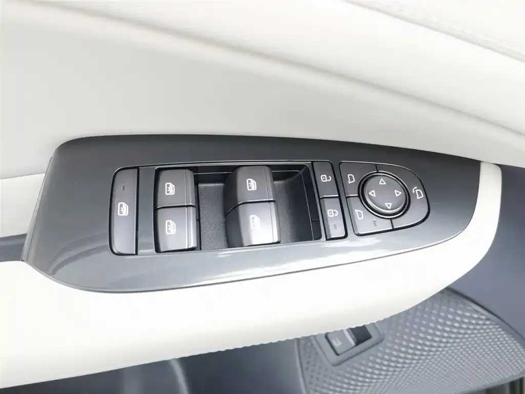 BYD Seal 06GT — фото 8