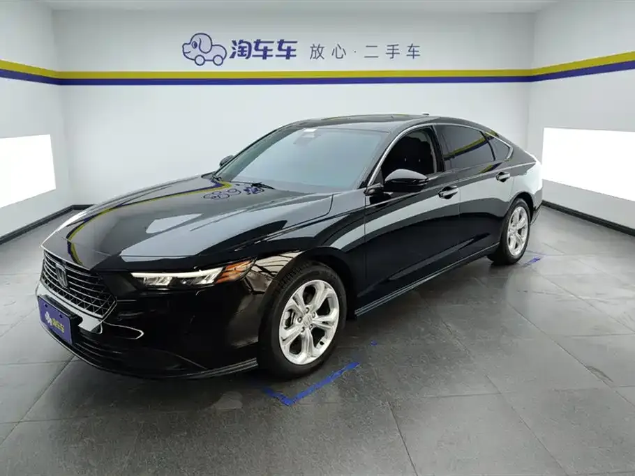 Honda Accord — фото 1