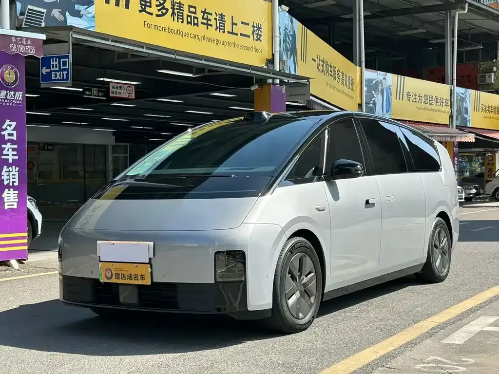 Li Auto MEGA 2024 из CN, фото 1