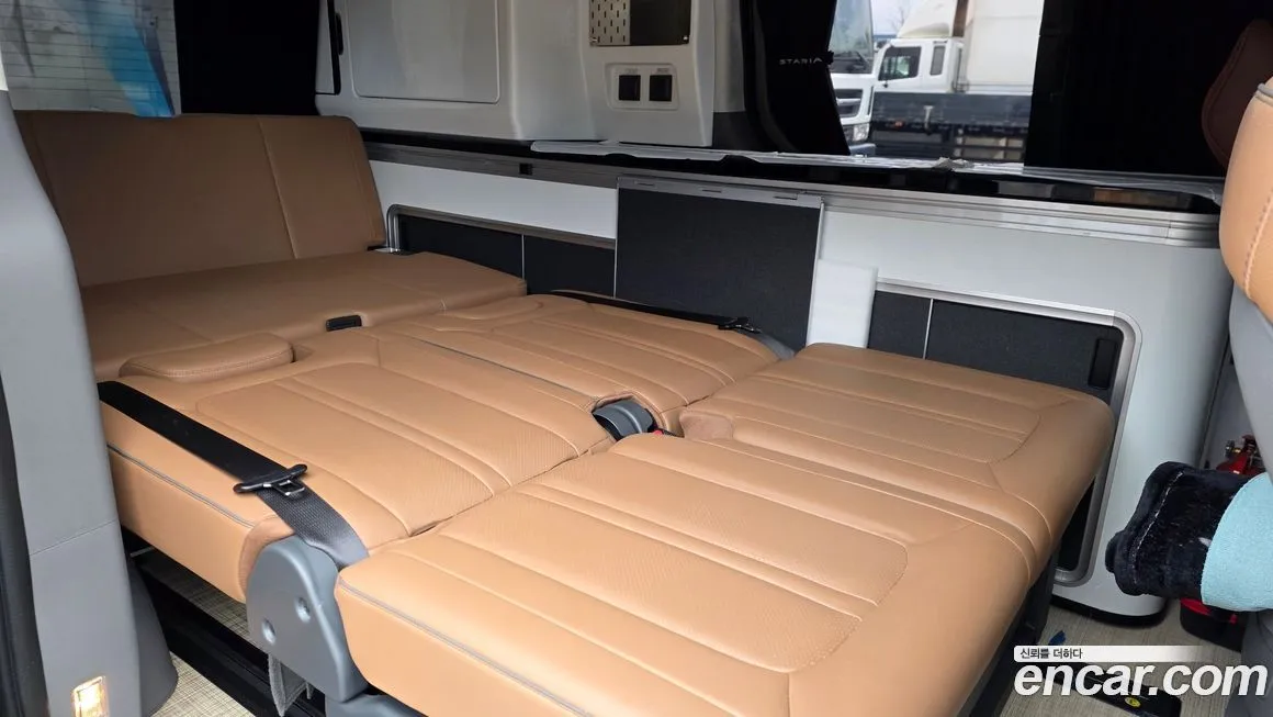 Hyundai Staria 2023 из KR, фото 2