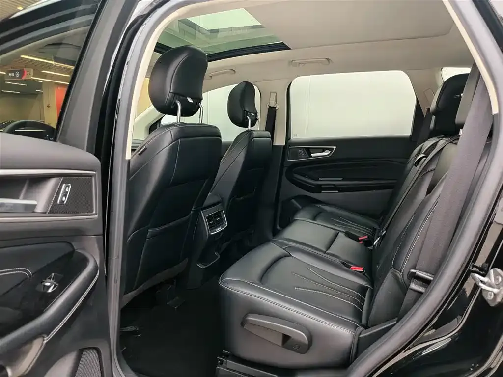 Ford Edge 2022 из CN, фото 7