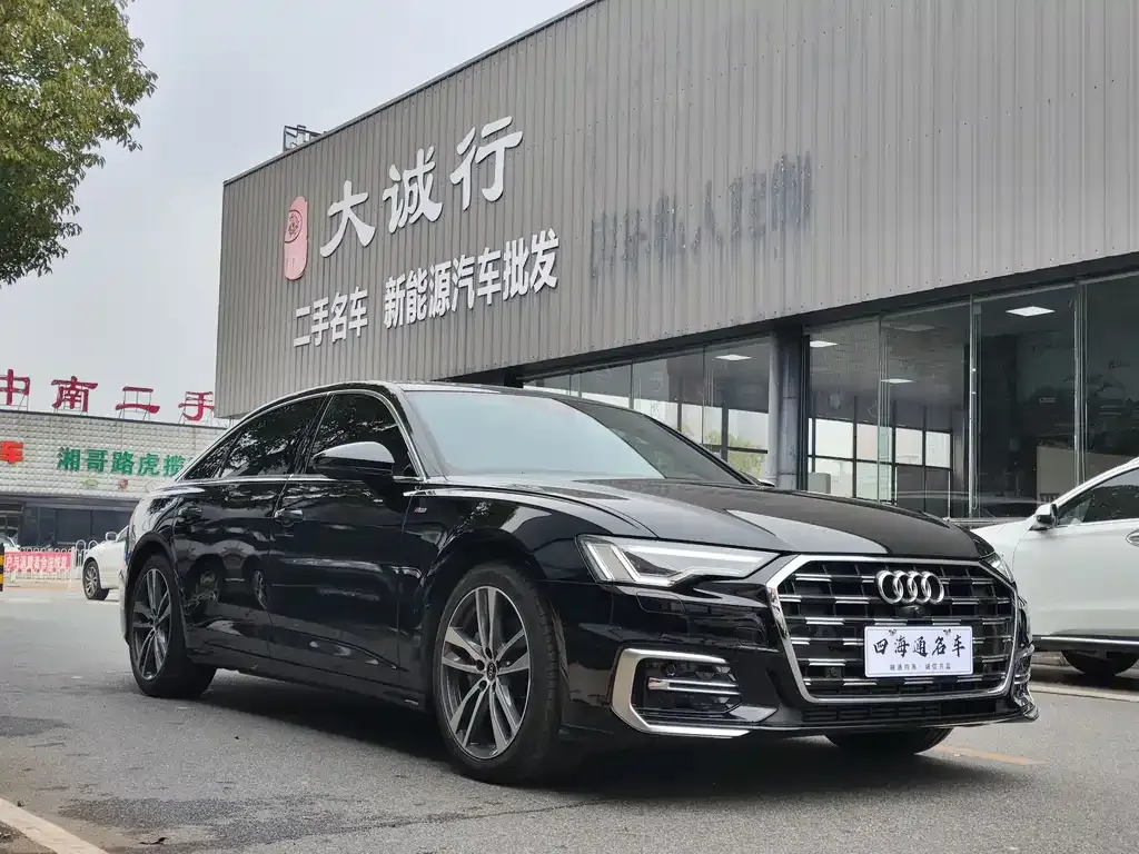 Audi A6L — фото 10
