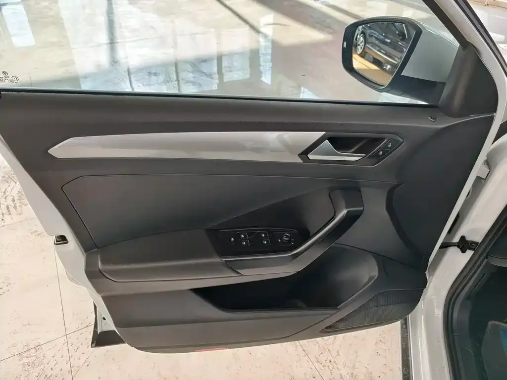 Volkswagen T-Roc 2022 из CN, фото 2