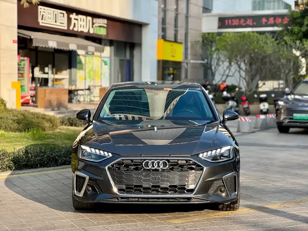 Audi A4L 2022 из CN, фото 8