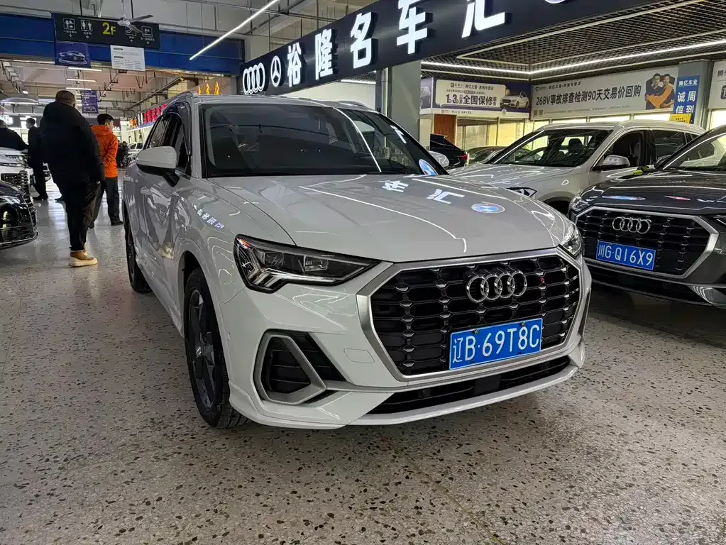 Audi Q3 2021 из CN, фото 5