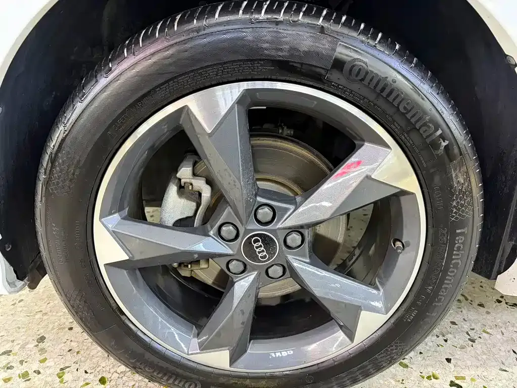 Audi Q3 2021 из CN, фото 2